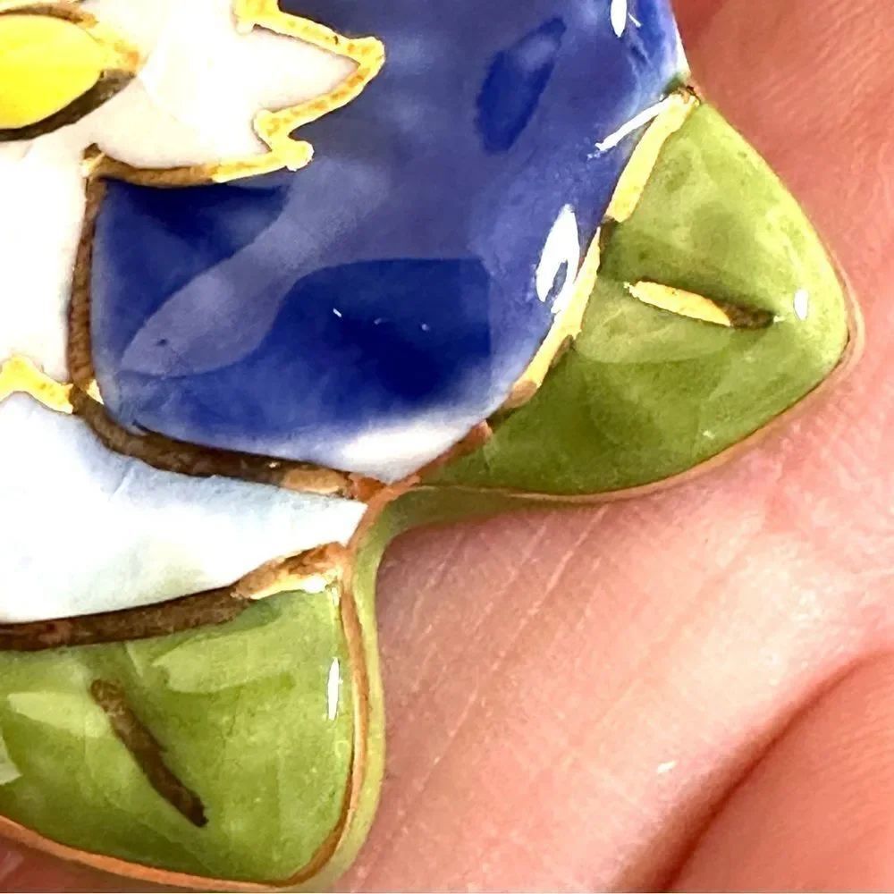 Blue floral pin - Picture 6 of 7